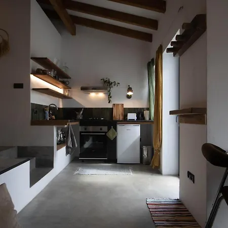 Casa Pimenta - Old Town Charm & Castle View Apartment *